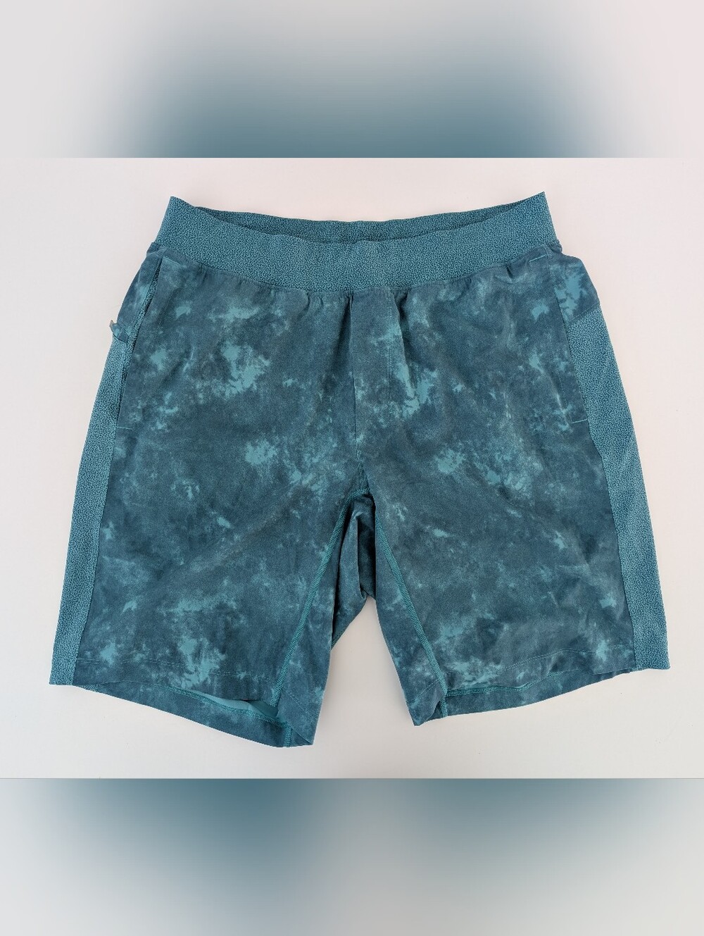 Lululemon Men's L Teal Tie-Dye 10" Liner Less Athletic T.H.E Short Pockets - Picture 1 of 7